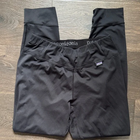 Women’s Patagonia LightWeight Capilene Baselayer Black Medium long Underwear - Picture 2 of 4